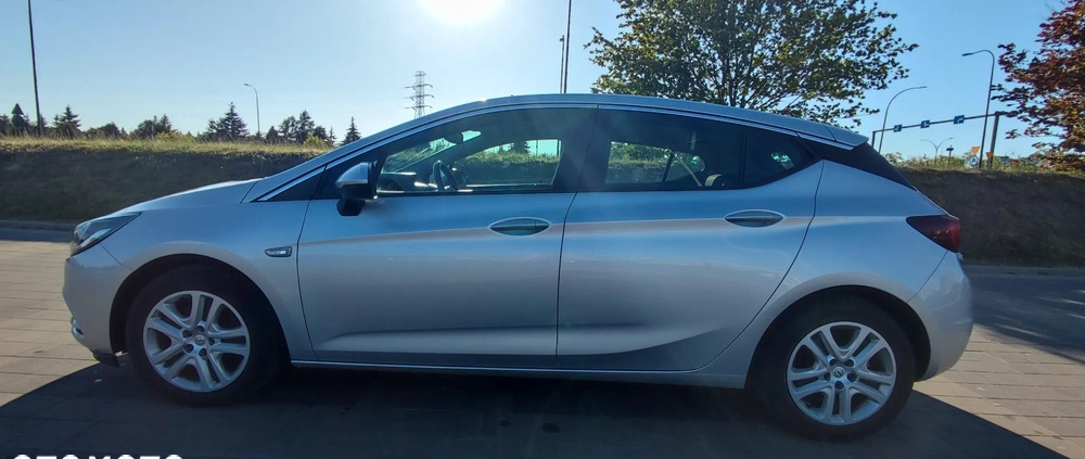 Opel Astra cena 50700 przebieg: 94400, rok produkcji 2016 z Łódź małe 137